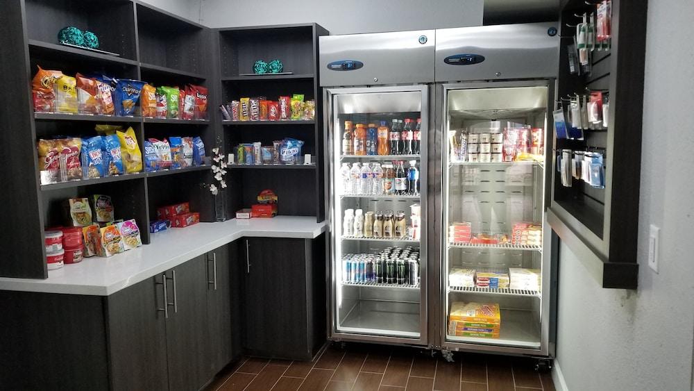 Clarion Inn & Suites Dfw North Irving Ngoại thất bức ảnh