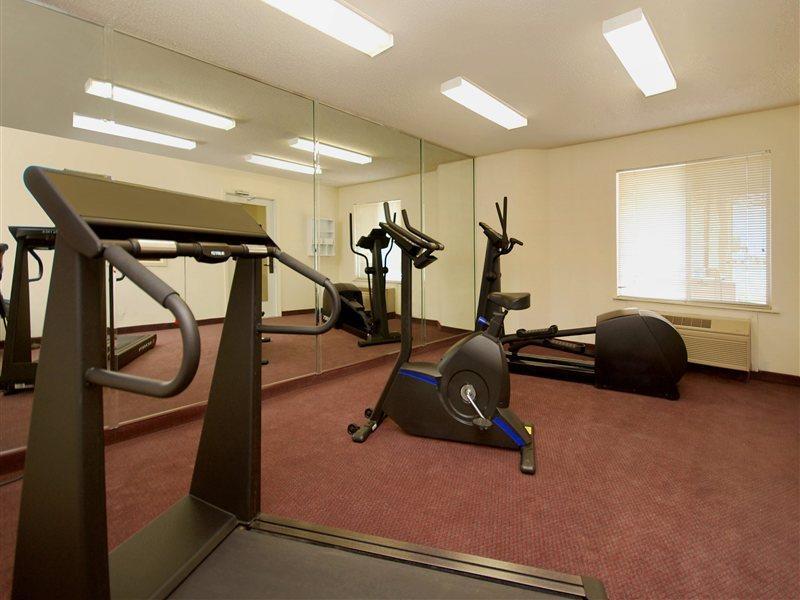 Clarion Inn & Suites Dfw North Irving Ngoại thất bức ảnh