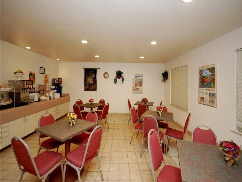Clarion Inn & Suites Dfw North Irving Ngoại thất bức ảnh