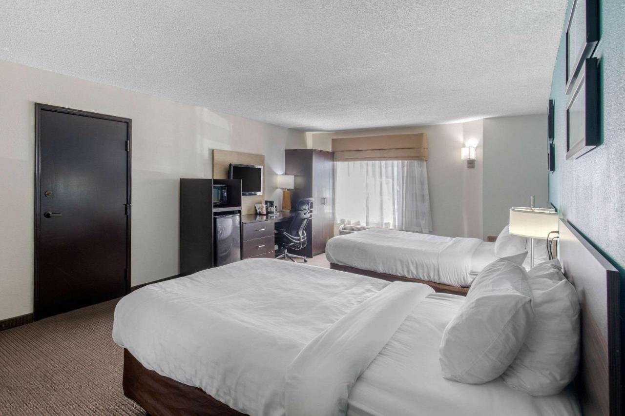 Clarion Inn & Suites Dfw North Irving Ngoại thất bức ảnh