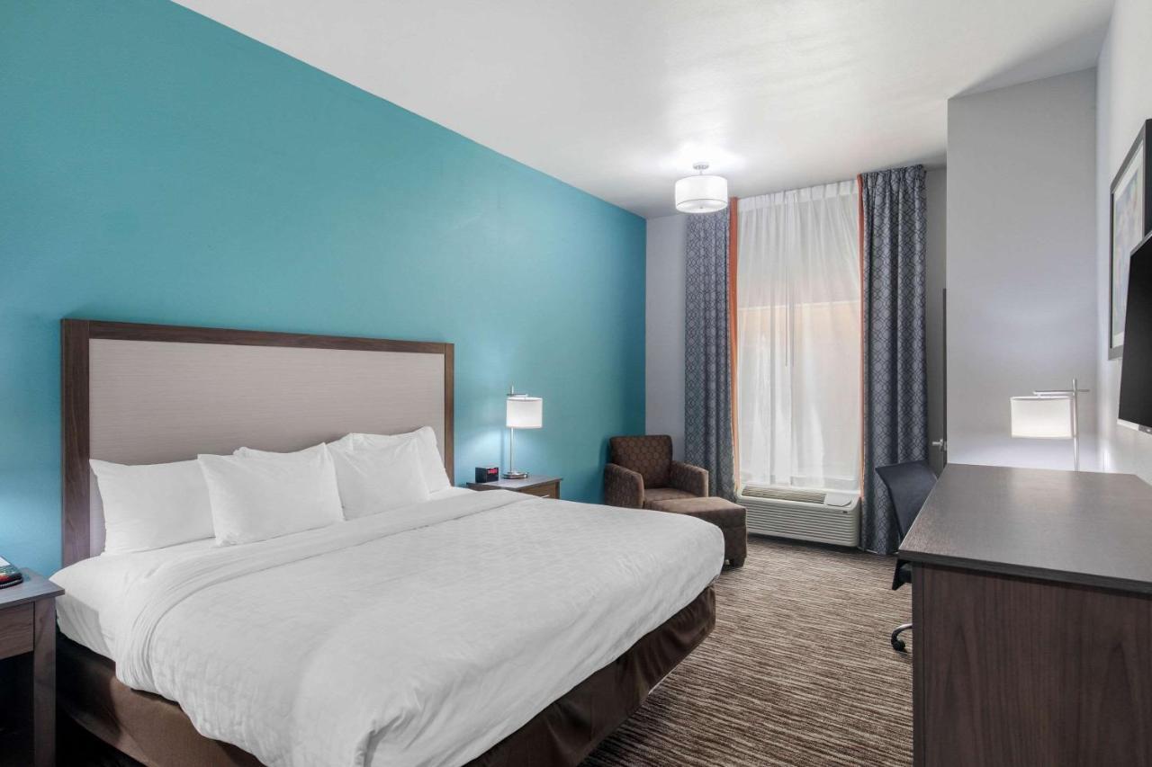 Clarion Inn & Suites Dfw North Irving Ngoại thất bức ảnh