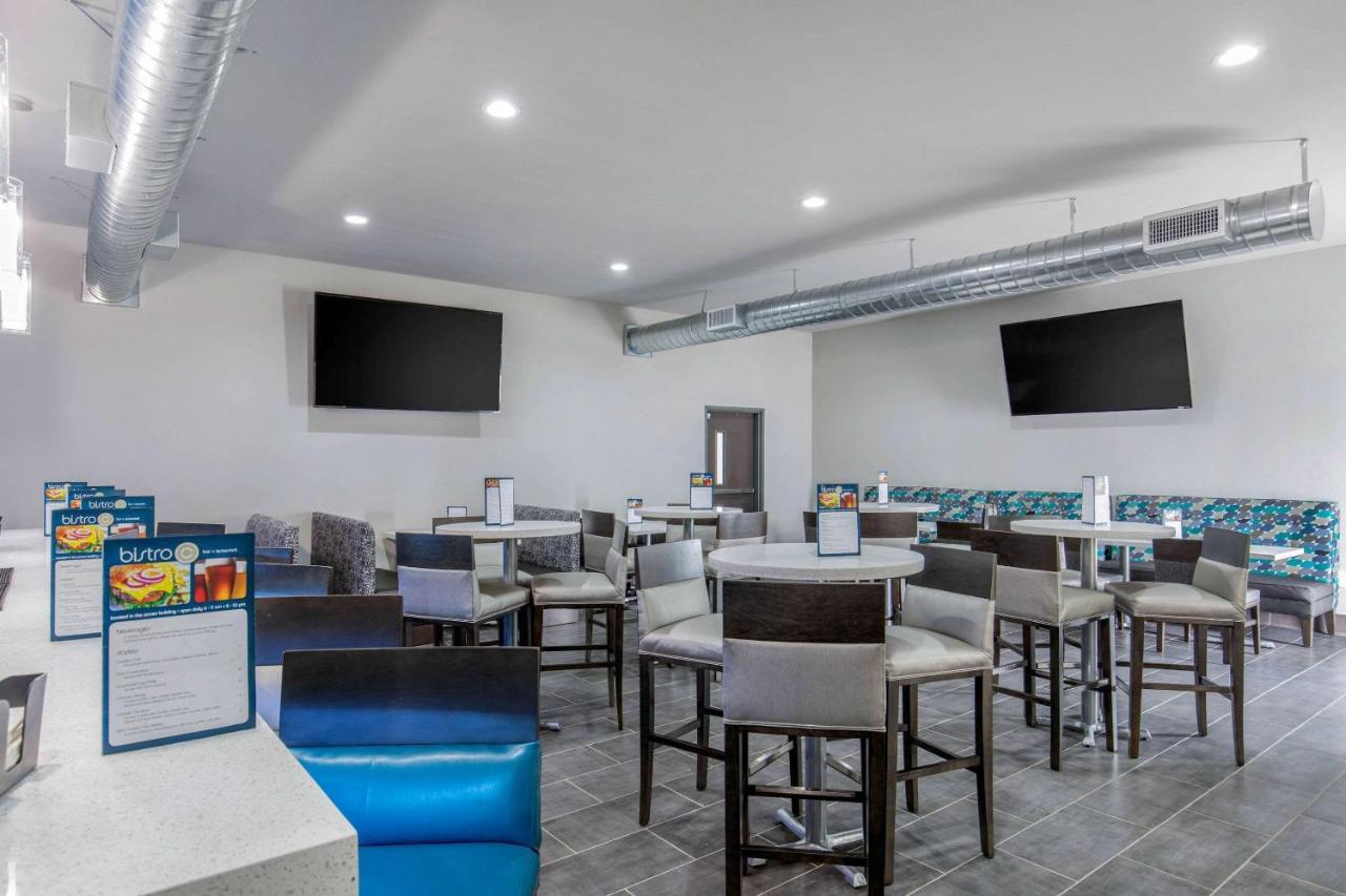 Clarion Inn & Suites Dfw North Irving Ngoại thất bức ảnh
