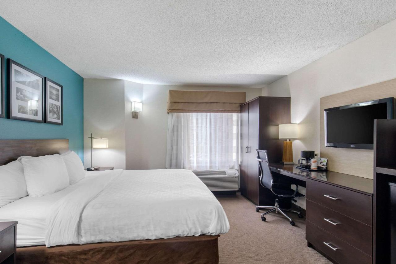Clarion Inn & Suites Dfw North Irving Ngoại thất bức ảnh
